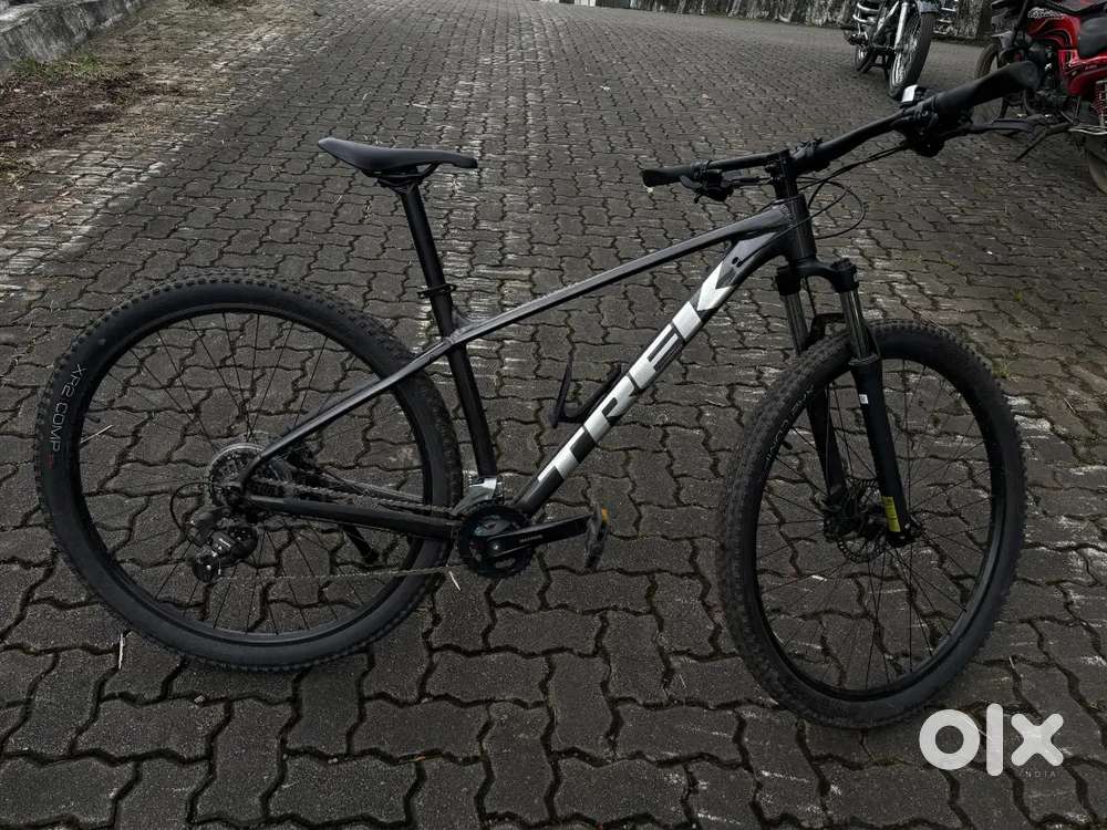 Trek  marline 4