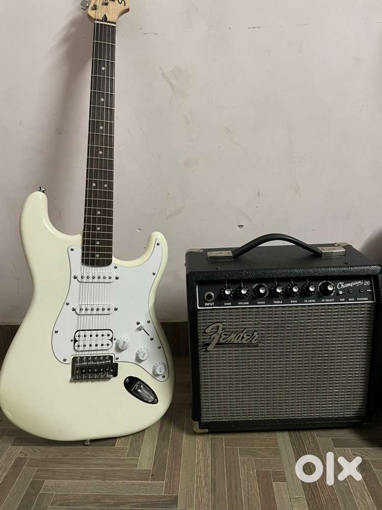 Fendor Electric Guitar +distortion pedal