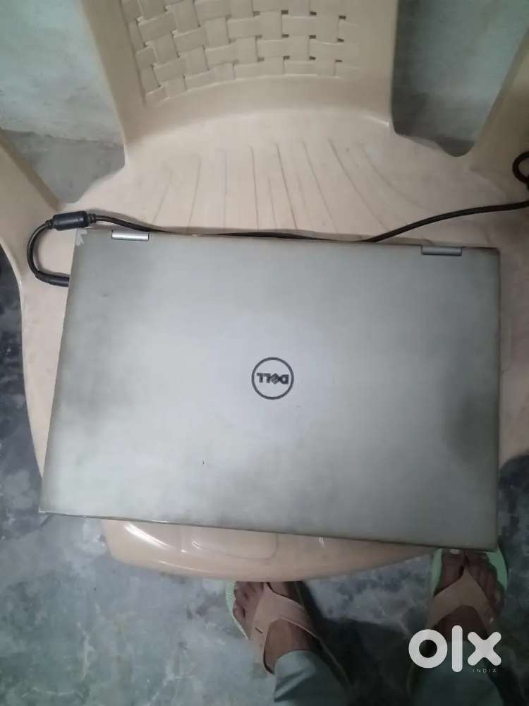 Dell leptop i7 gen5 8GB tuch screen