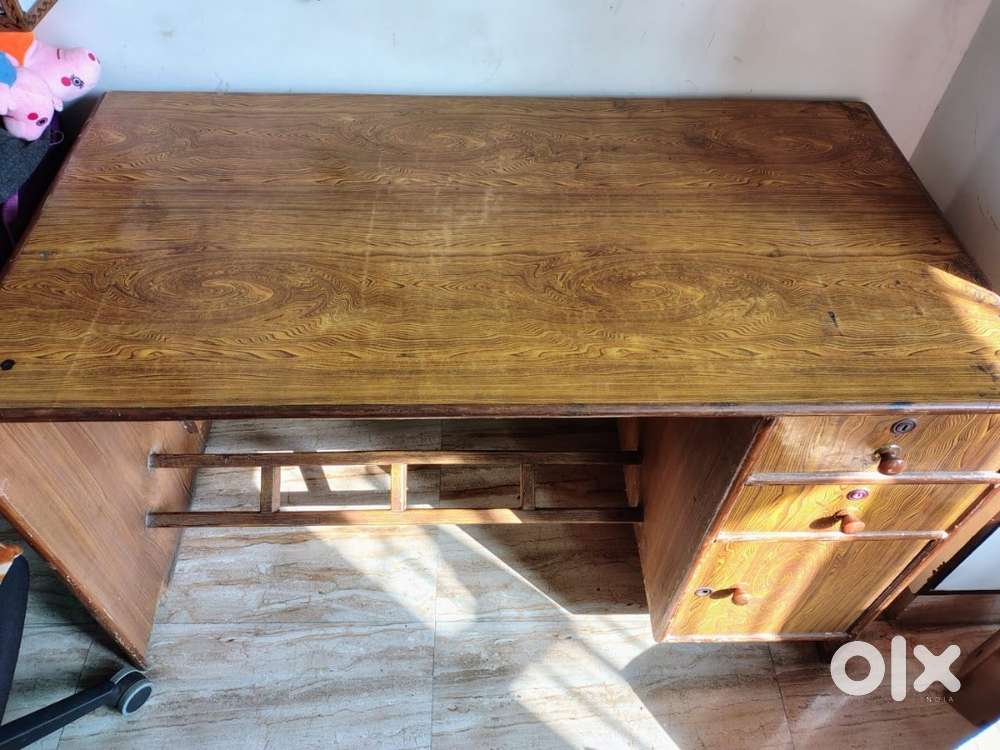 Study or computer table