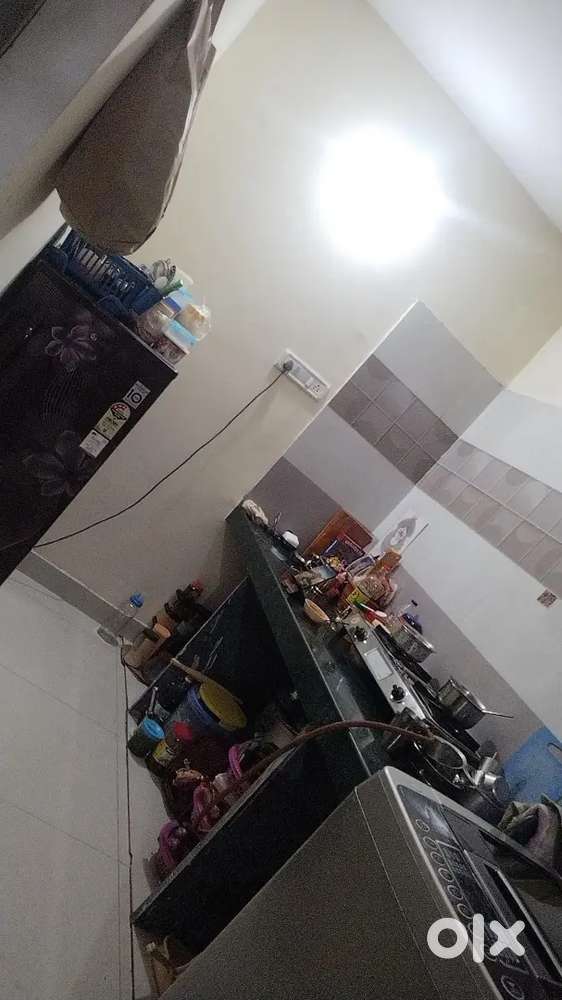 Female roomate required