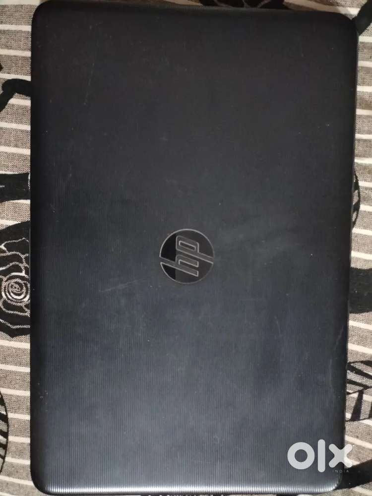 HP 15-ay015TU