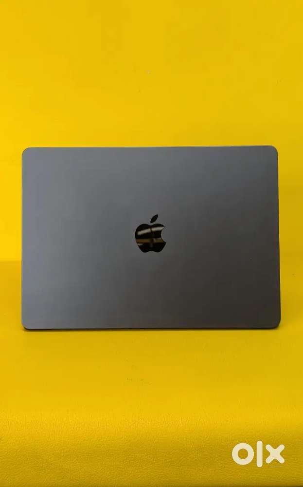 APPLE MACBOOK AIR M3 13 INCHES 8GB RAM 256GB SSD