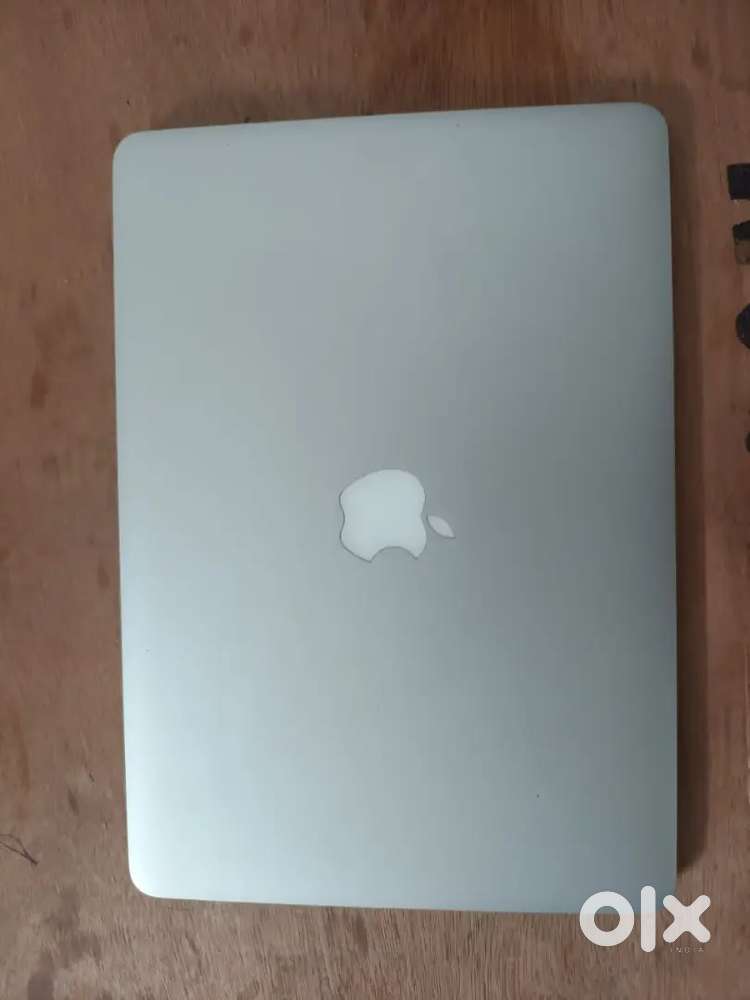 Apple Macbook