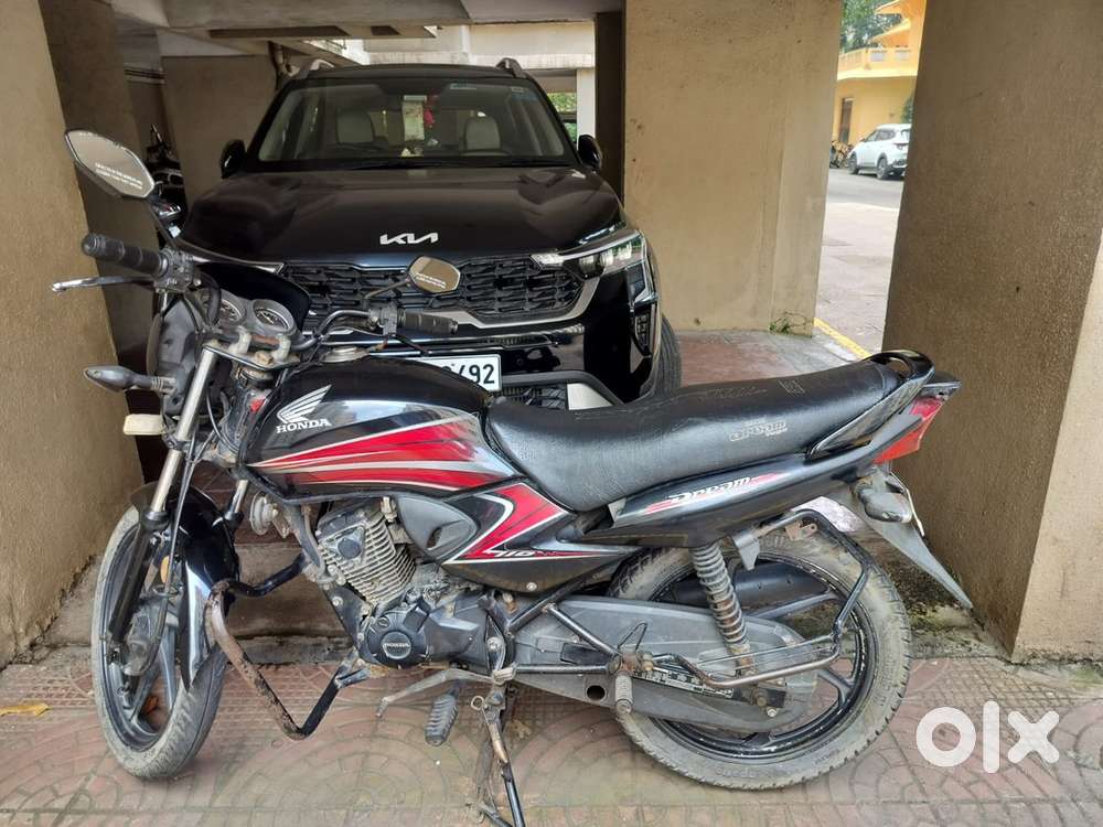 Dream Yuga 2013 model. 20,000 km driven