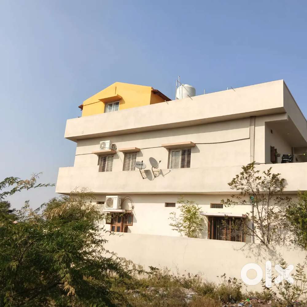 Nice plot located near bukkarayasamudram sub station, gandhinagar