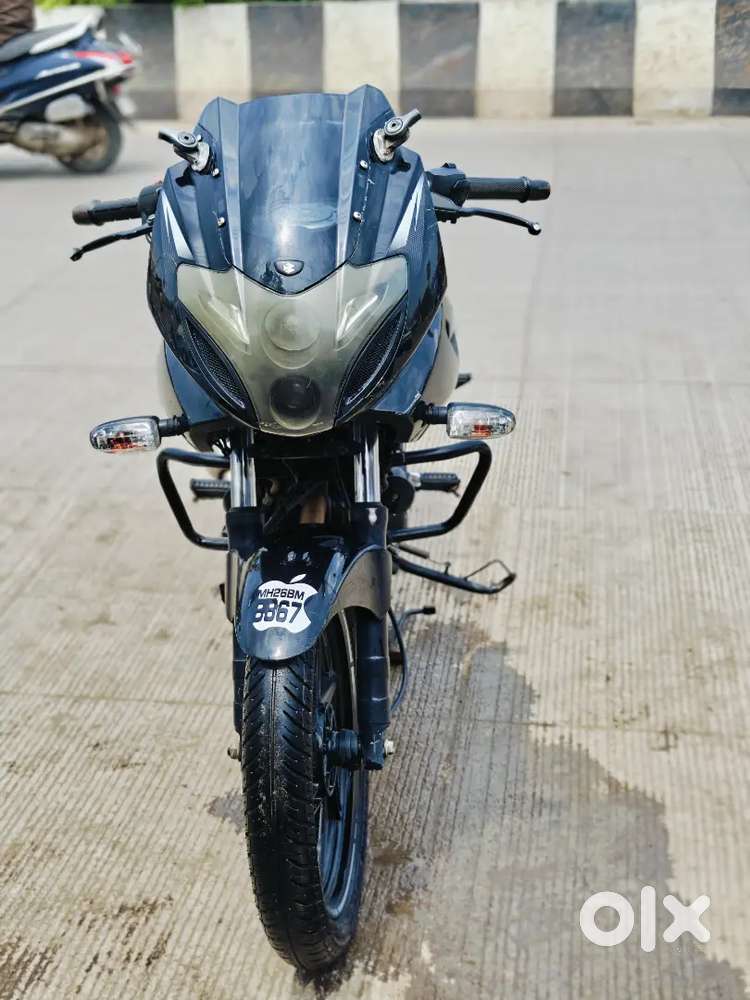 Bajaj Pulsar 220