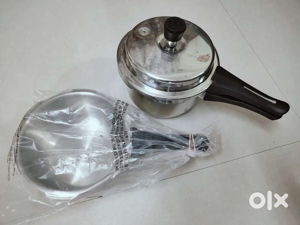 Pigeon Stainless Steel Pressure Cooker in 2 & 3 Litre sizes