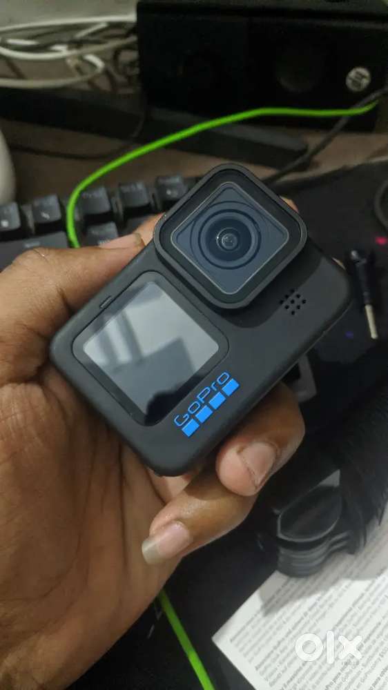GoPro 11 in new condition with bill go pro insta insta360