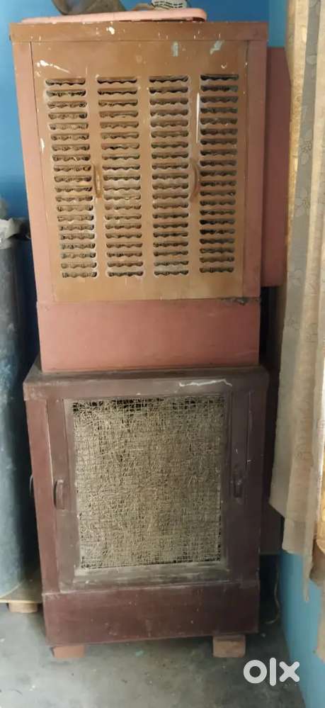 Iron Cooler with Stand