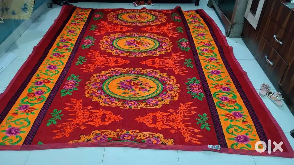 Red kalin dubal bed saiz 5 fut lambai 5 fut chodai hai