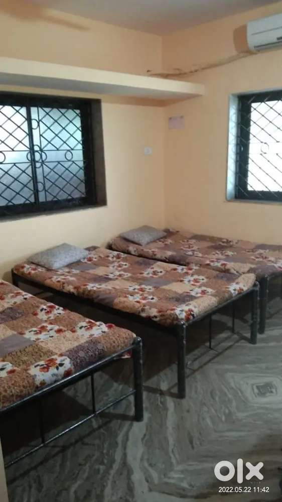 PG ROOMS AT VERNA TITAN GOA FOR GENTS ONLY