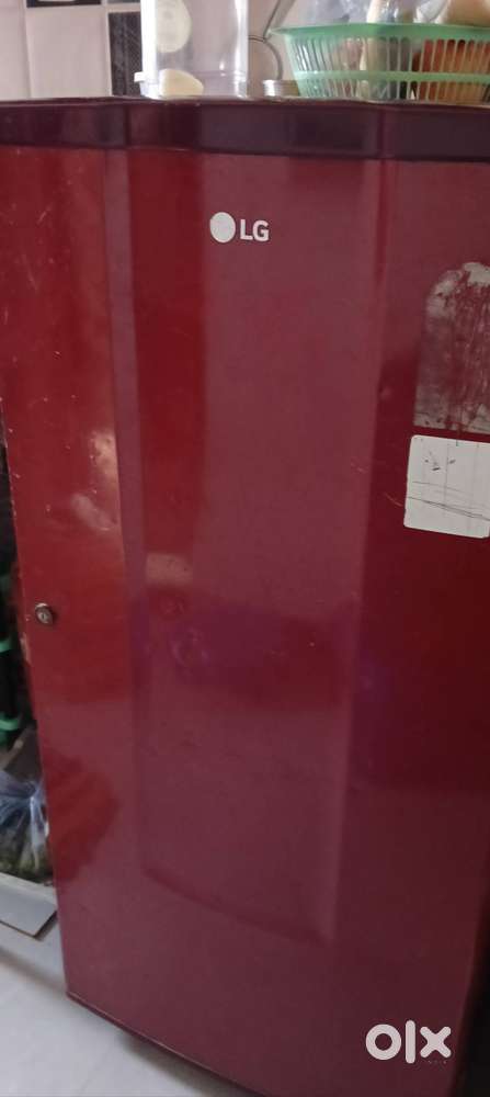LG frige having good condition