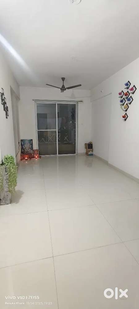 Urgently required 1female roommates for 2bhk flat