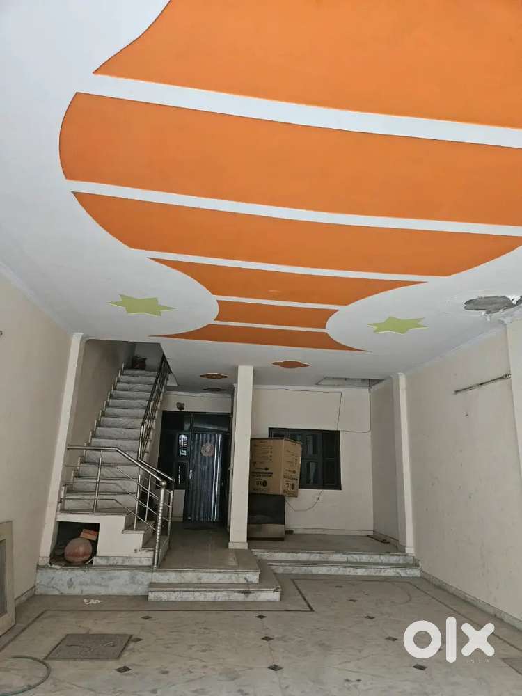 Beautiful house near Sadar bazar