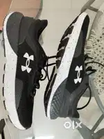 Under Armour HOVR Sneakers – Size UK 8 – Excellent Condition