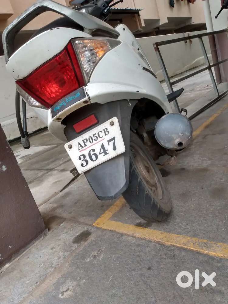 Aviator Scooty
