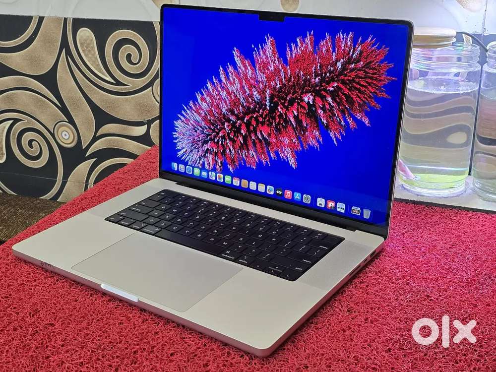 M1 PRO  Apple Macbook 16inch 16gb 512gb SSD  Retina XDR Display