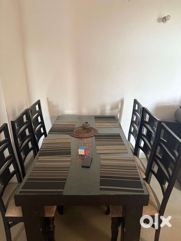 Wooden dining table 6 seater