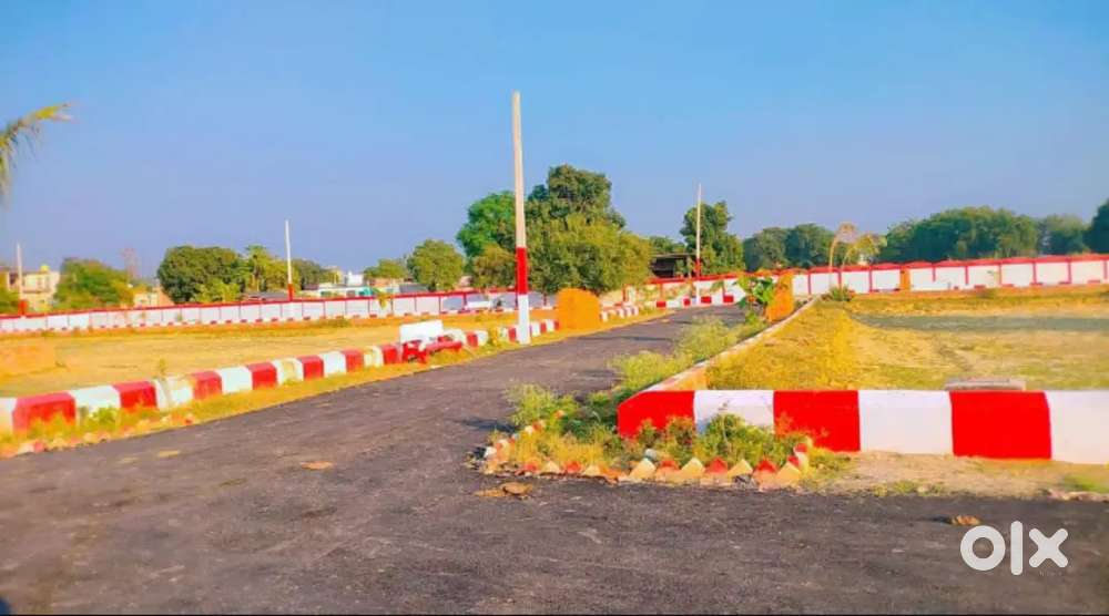 Lucknow kanpur road per gated society me plot available