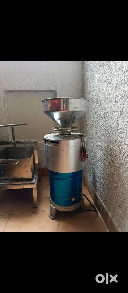 Soyabean se milk nikalta hai ye machine