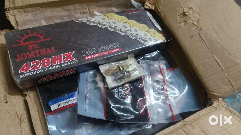 R15 v4 imported made in Thailand golden chain sprocket