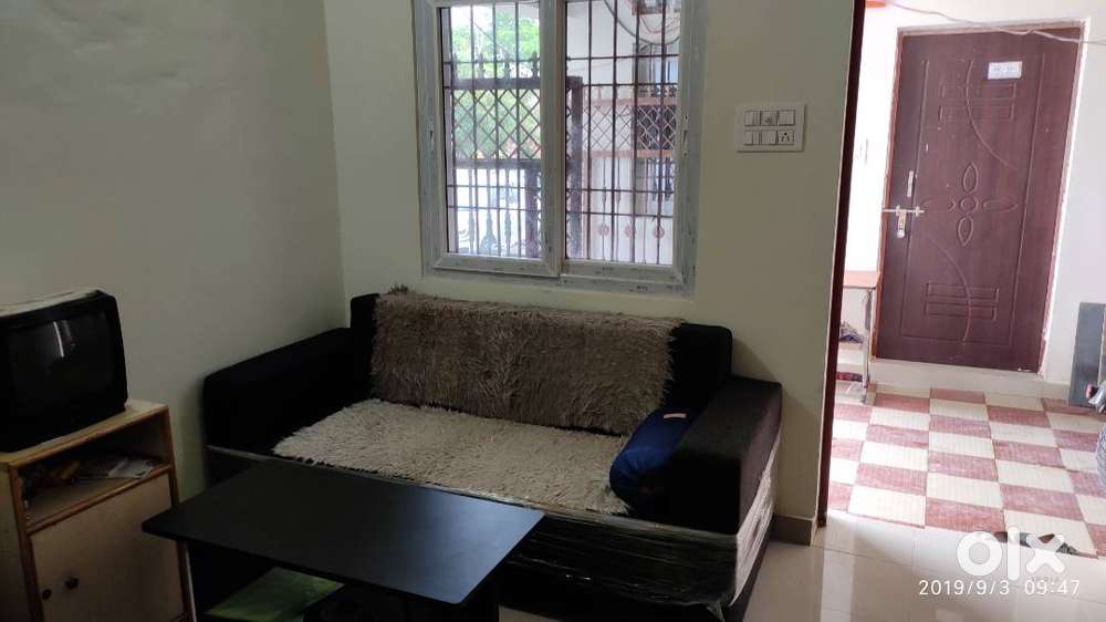 FURNISHED FLATS FOR RENT