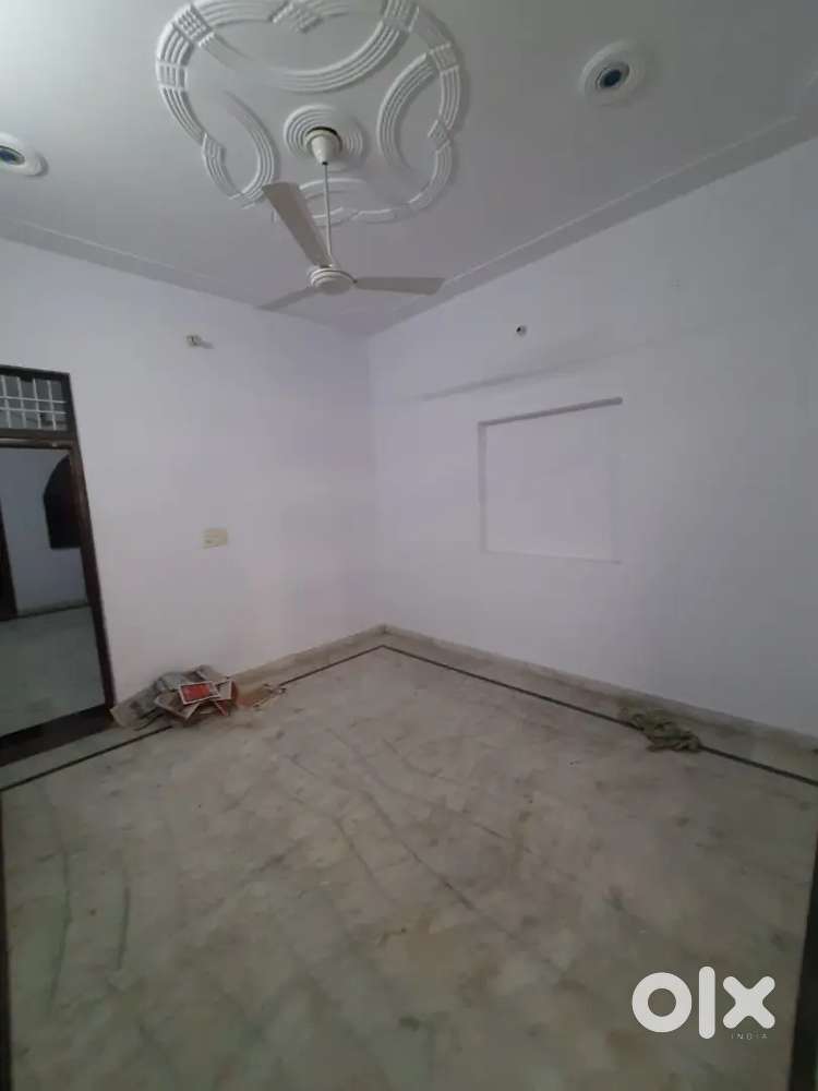 Ground floor for rent