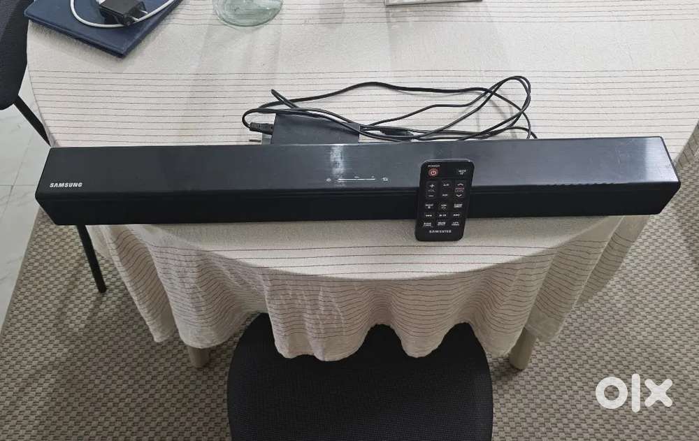Samsung bluetooth HW-J250 Wireless Soundbar with Built-In Subwoofer