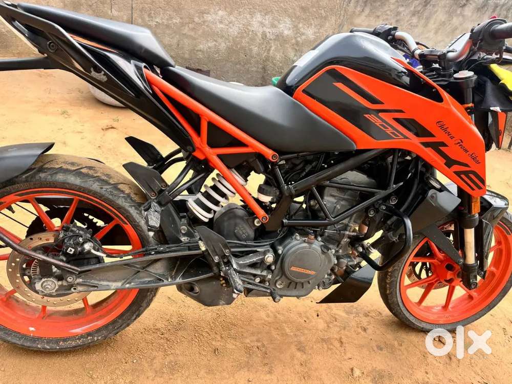Ktm duke 200