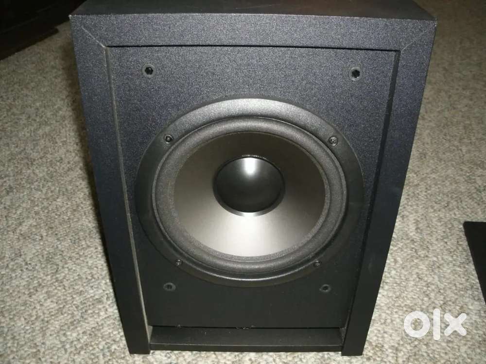 Polk 8 inch active sub woofer model number RM 6750. ony for Rs 14,999.