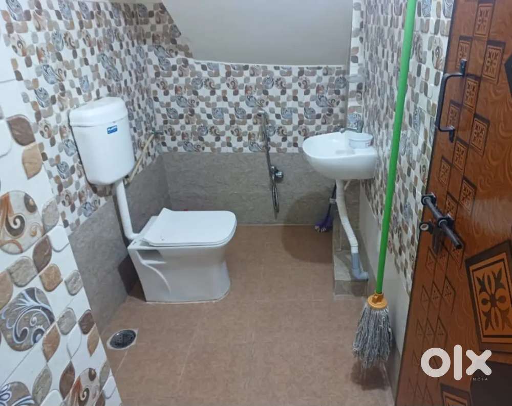 Single room for Girls& Working womens near Dilsukhnagar metro