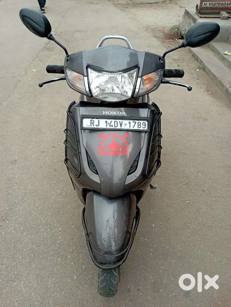 Honda Activa 4G model 2014. Full insurance polution and RC