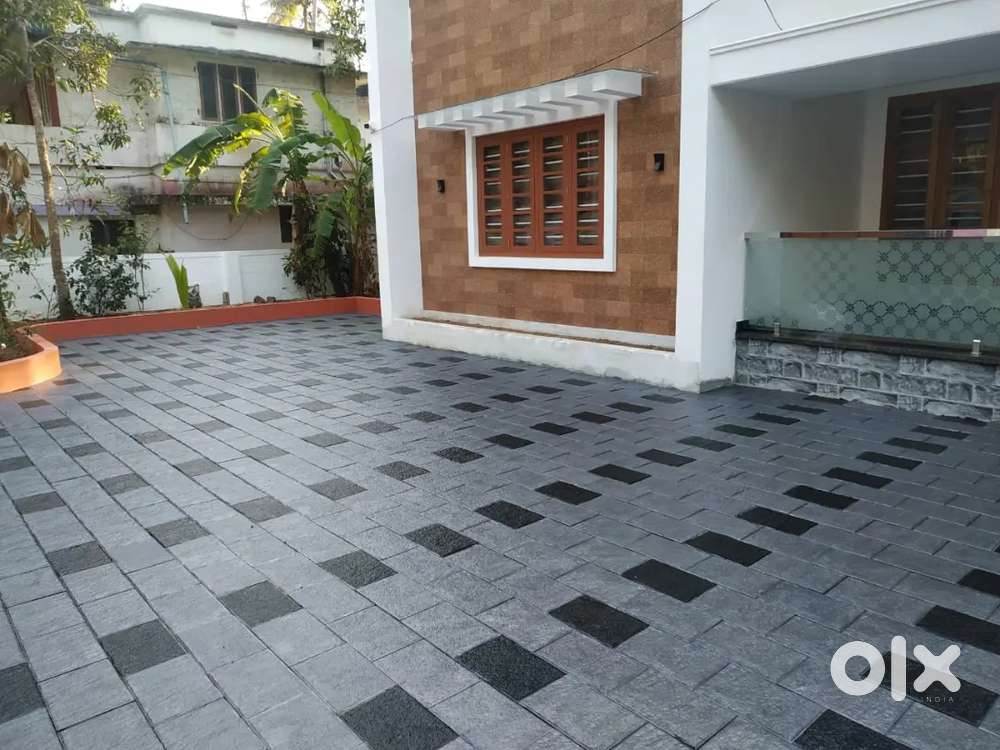 Supervisor -Palakkal intelock production unit leku hindi ariyuna aale.