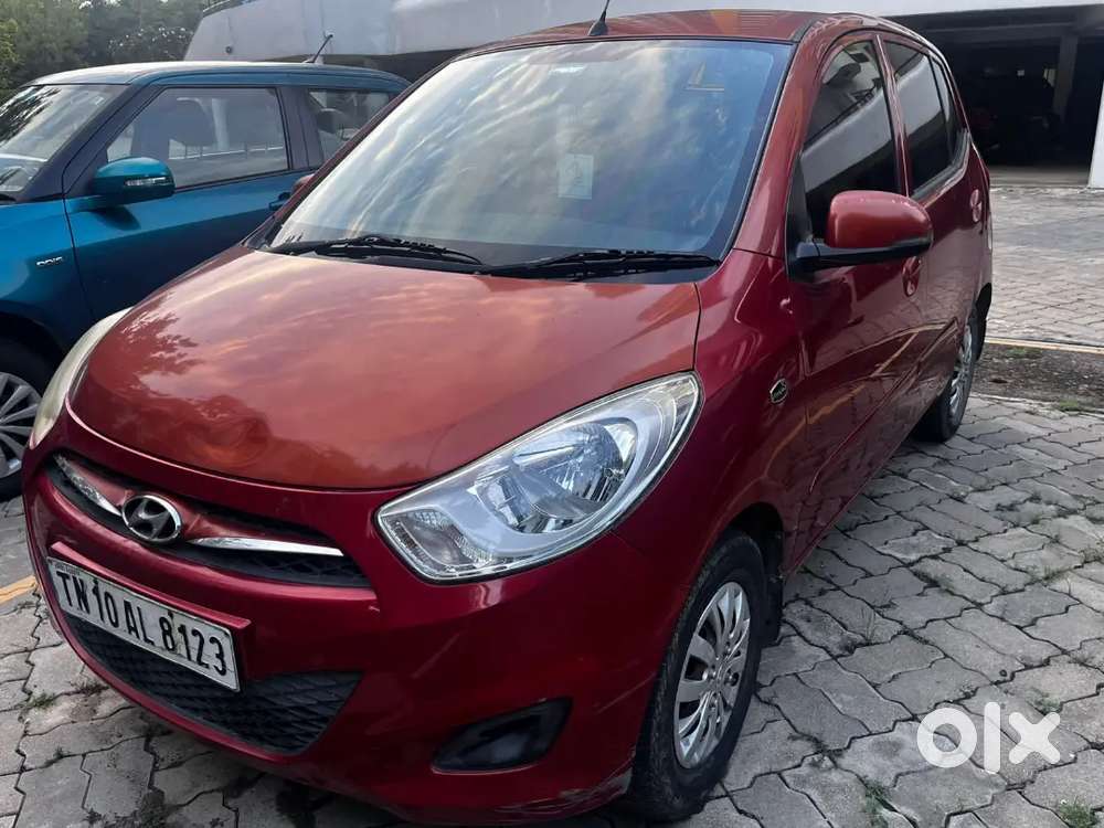 Hyundai i10 2013 Petrol Well Maintained Automatic Sportz variant sale