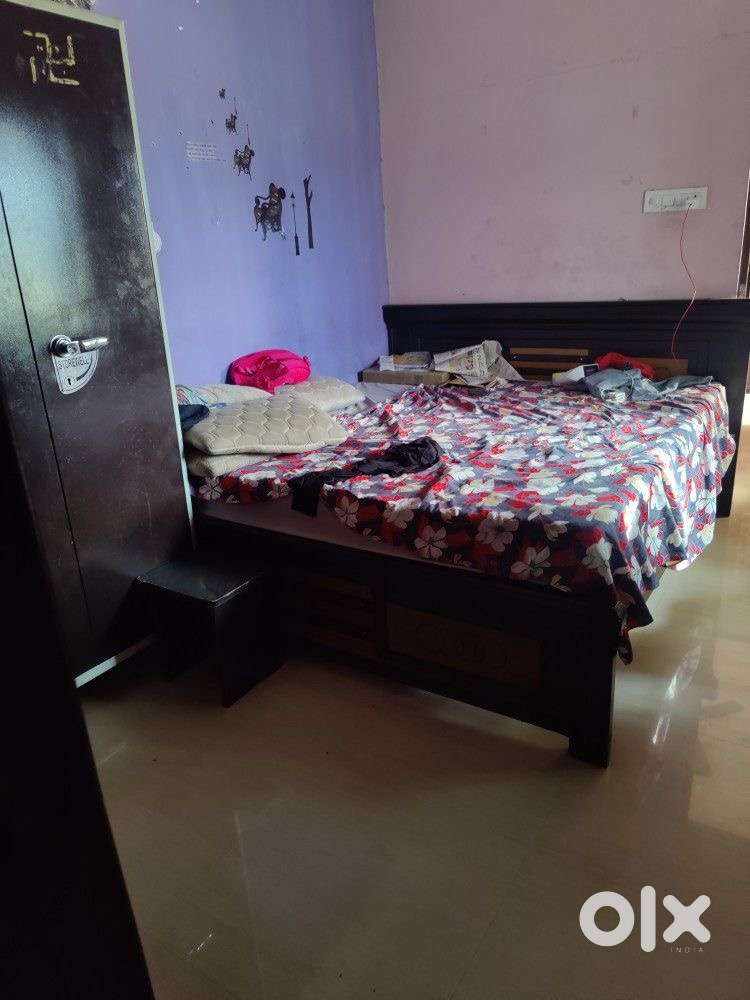 Sharing room for girls