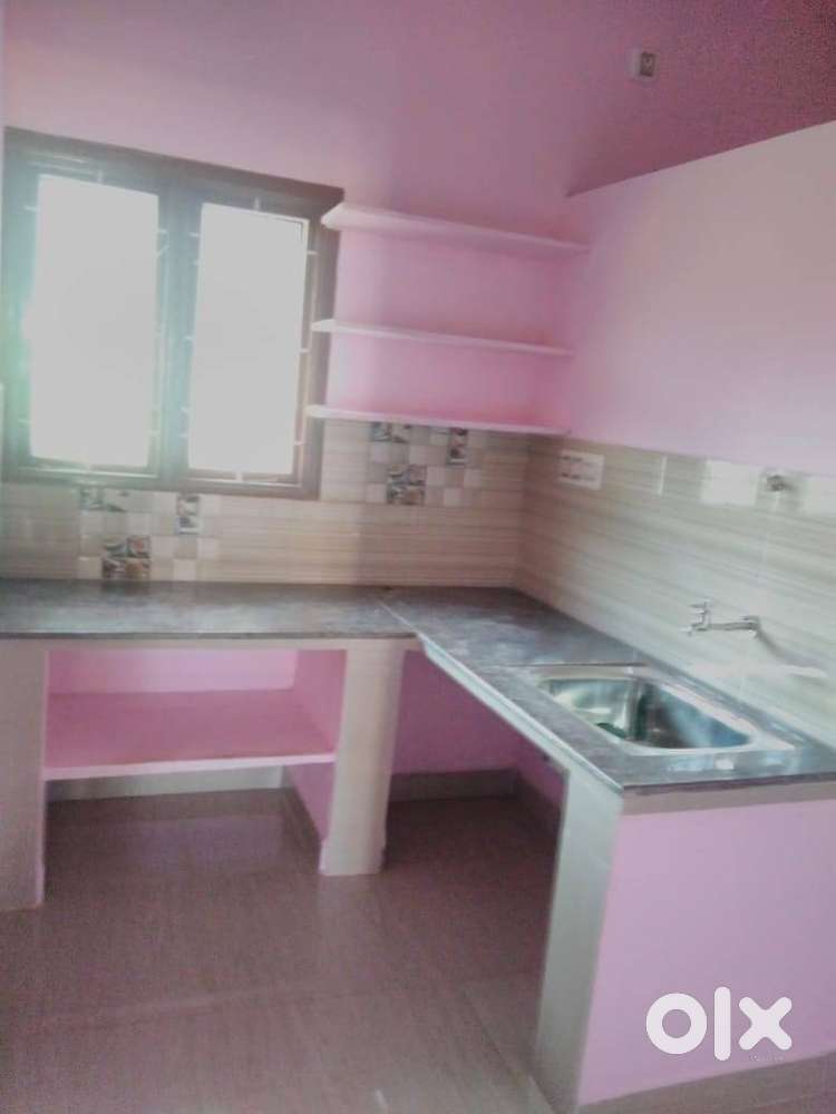 1BHK HOUSE available FOR VEGETARIANS FAMILILY