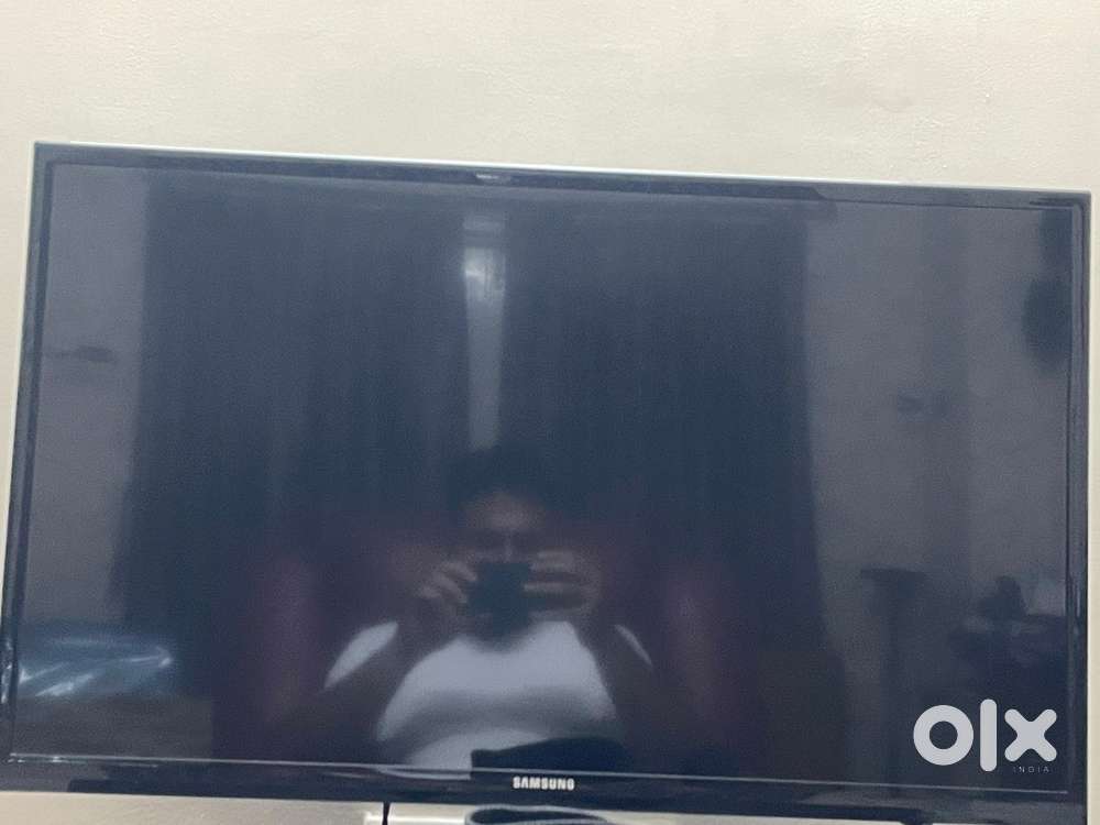 Samsung LED 32” w/ Fire TV