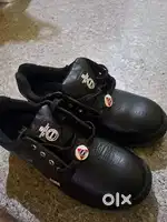 Safety shoes