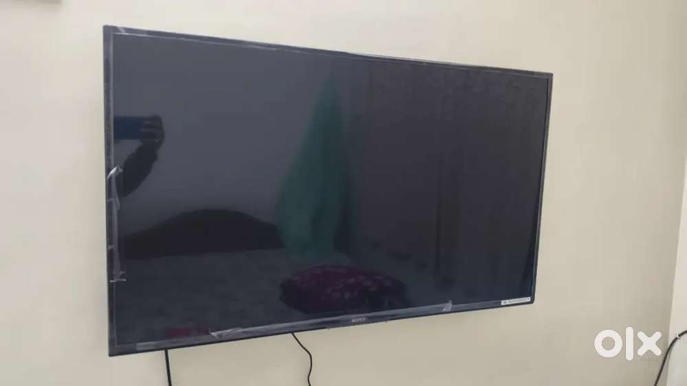 Sony tv three years old 42 inches