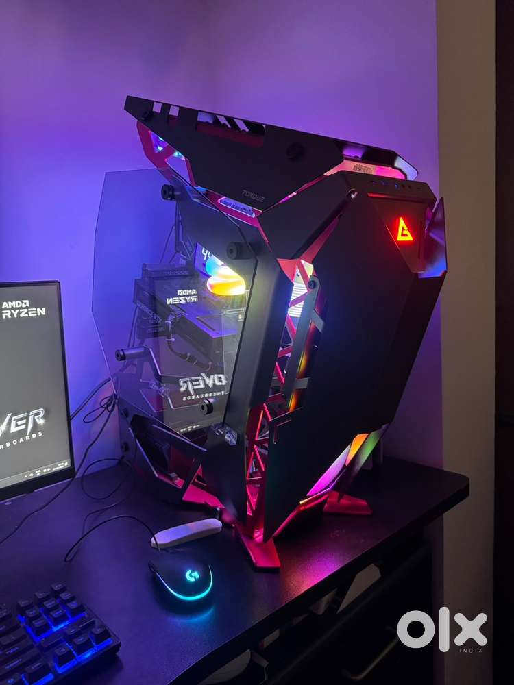 ️ Torque Gaming Cabinet – Excellent Condition