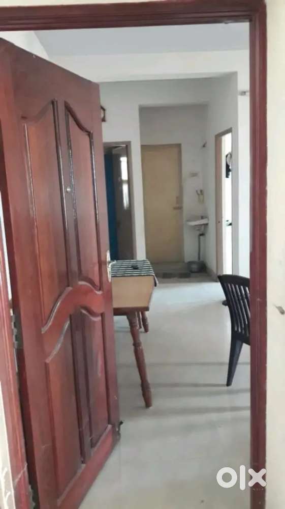 2 BHK Apartment 1st floor with carparking for rent - Chrompet