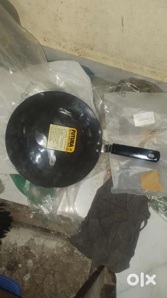 Brand new Hawkins futura hard ionised tawa