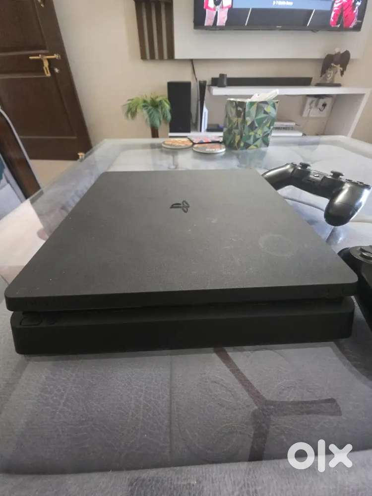 PS4 SLIM 1TB