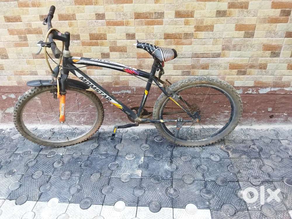 Fire fox momster series 4,500 only,no bargaining,genuine users only