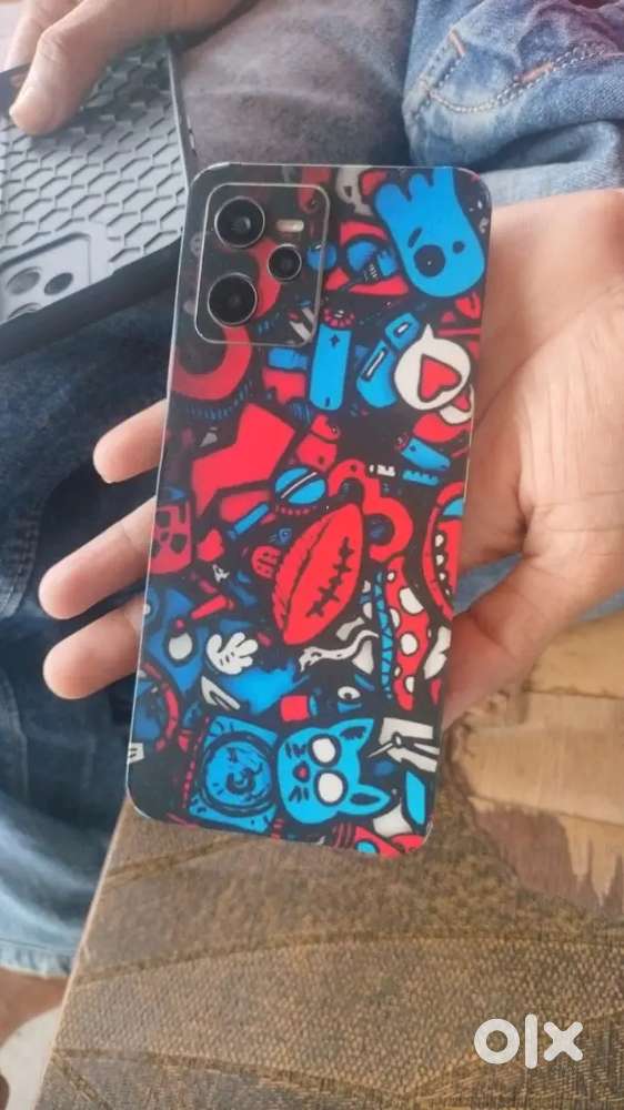 Realme c35 4+4/128 gb singal hand use todi tech crack hai chlta smoot