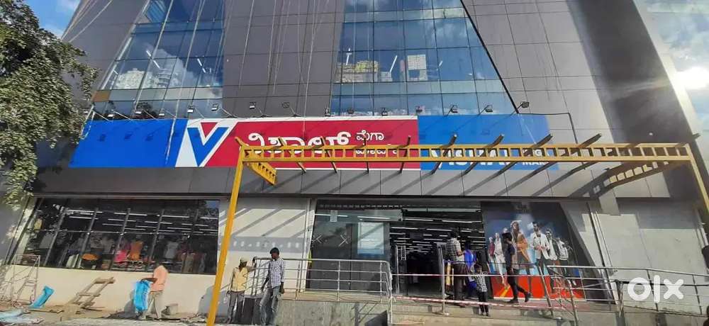 New job vacancy shopping mall male and female frasher and experience