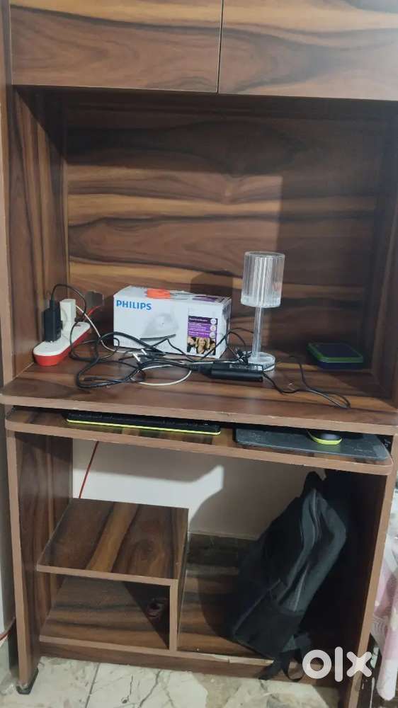 Computer table with storage