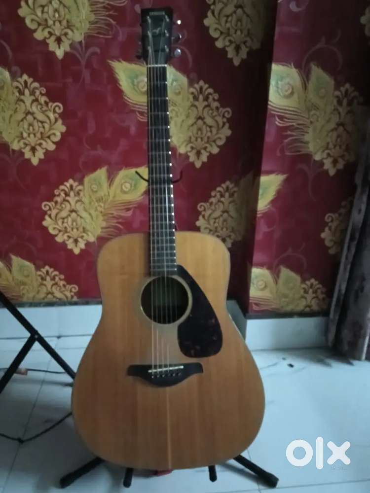 Yamaha FG800