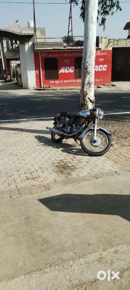 Royal Enfield machismo